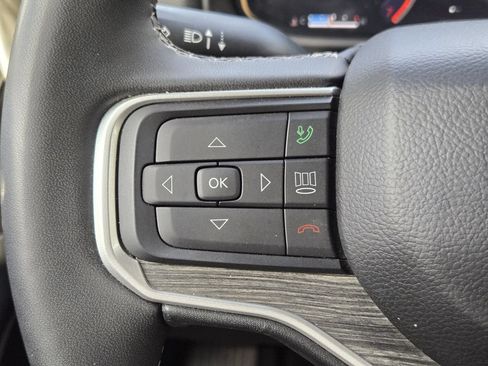 Used 2024 Jeep Wagoneer L Series II w/ Flexible Seating Group RWD image 27