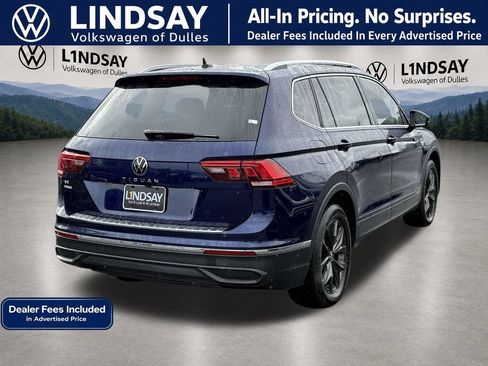Used 2024 Volkswagen Tiguan SE w/ Panoramic Sunroof Package FWD image 7