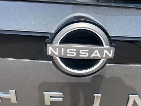 Used 2024 Nissan Pathfinder SL image 31