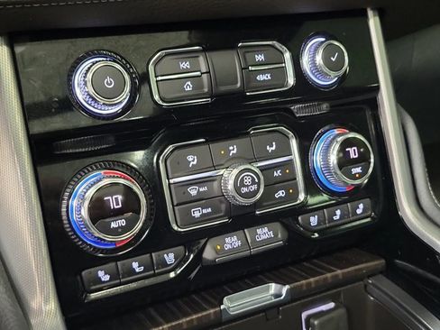 Used 2021 GMC Yukon Denali w/ Denali Ultimate Package image 32