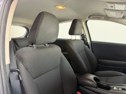 Used 2016 Honda HR-V LX image 29