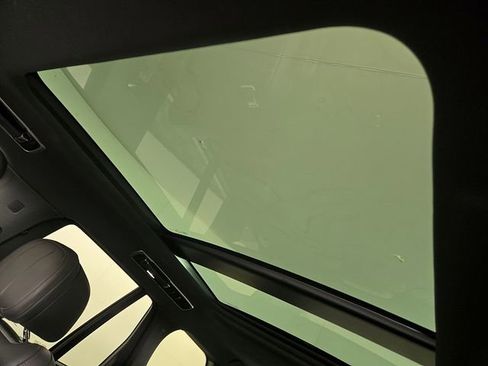 Used 2023 Land Rover Range Rover SE image 15