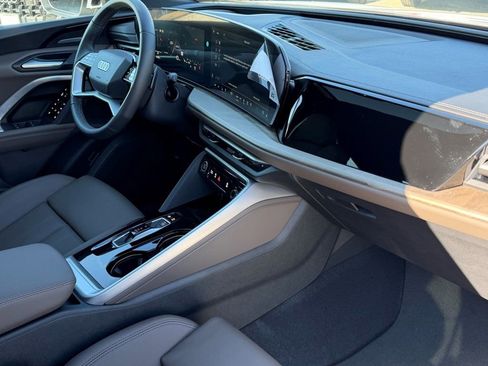 New 2025 Audi Q5 Premium Plus image 12
