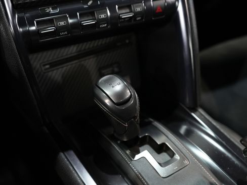 Used 2015 Nissan GT-R Premium image 44