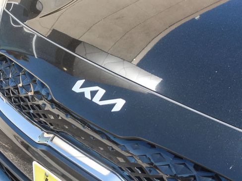Used 2022 Kia Niro Touring Special Edition FWD image 14