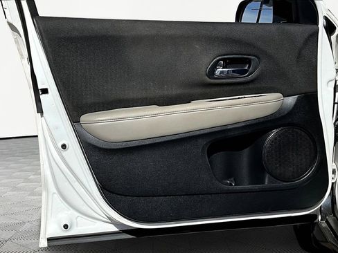 Used 2022 Honda HR-V LX image 18