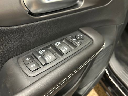 New 2027 Chrysler Pacifica Limited w/ S Appearance Package FWD image 25