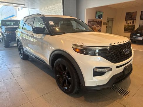 Used 2020 Ford Explorer ST w/ ST Street Pack AWD/4WD image 4