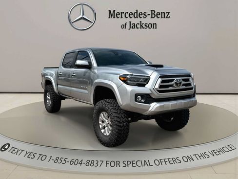 Used 2023 Toyota Tacoma TRD Sport AWD/4WD image 2