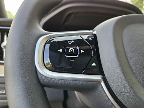 New 2026 Volvo XC60 B5 Core w/ Protection Package image 31