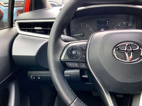 Used 2025 Toyota Corolla SE image 22