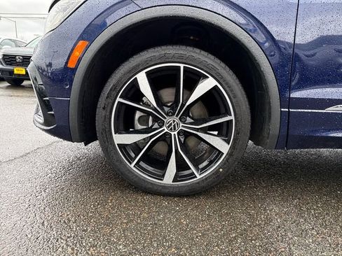 Used 2022 Volkswagen Tiguan SEL R-Line image 27