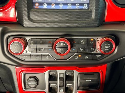 Used 2018 Jeep Wrangler Unlimited Sport S AWD/4WD image 12