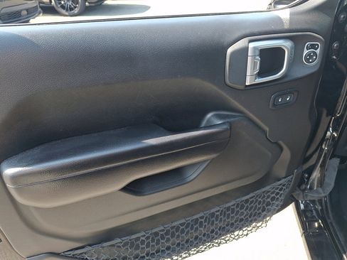 Used 2019 Jeep Wrangler Unlimited Sport S AWD/4WD image 22