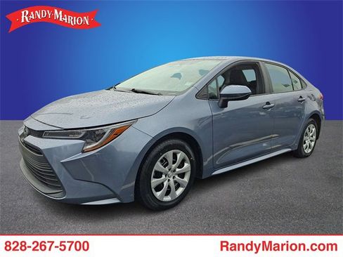 Used 2024 Toyota Corolla LE image 1