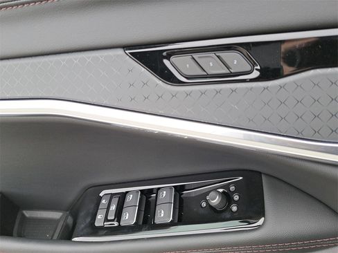 New 2025 Jeep Wagoneer S Limited image 30