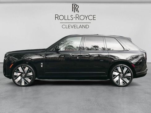 Certified 2025 Rolls-Royce Cullinan AWD/4WD image 55