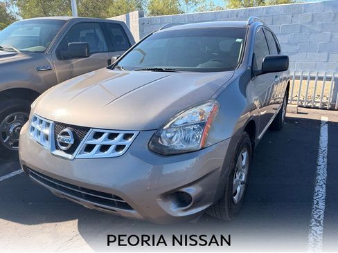 Used 2014 Nissan Rogue S w/ Convenience Package FWD image 1