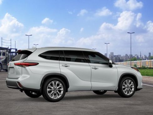New 2026 Toyota Highlander Limited image 13