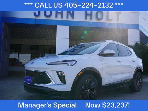 Used 2024 Buick Encore GX Sport Touring image 1