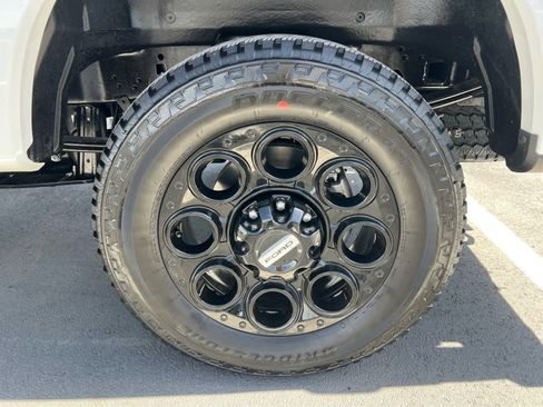 New 2026 Ford F250 Lariat w/ Black Appearance Package image 13