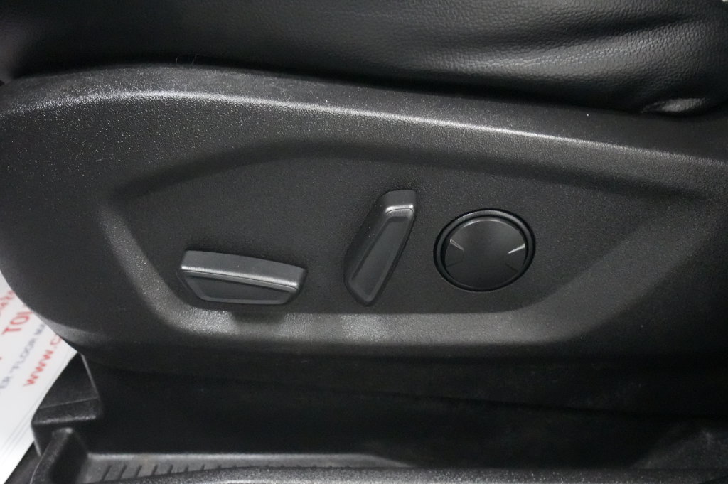 Used 2023 Ford Edge SEL AWD/4WD image 16