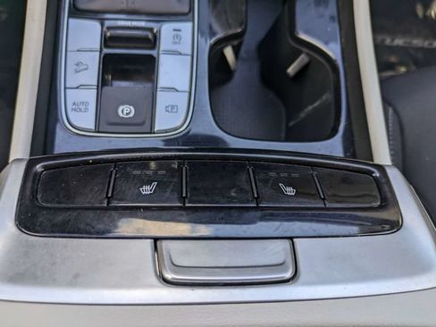 Used 2022 Hyundai Tucson SEL FWD image 29