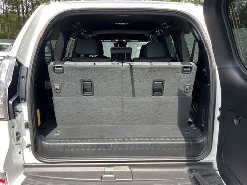 Certified 2023 Lexus GX 460 Premium w/ Premium Package AWD/4WD image 18