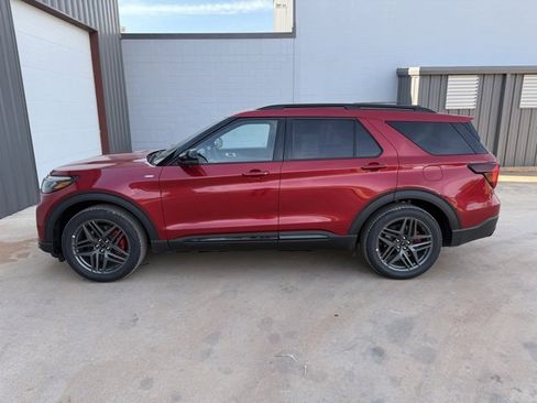 New 2025 Ford Explorer ST-Line w/ Premium Package image 4