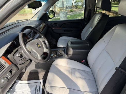 Used 2012 Chevrolet Tahoe LS RWD image 11