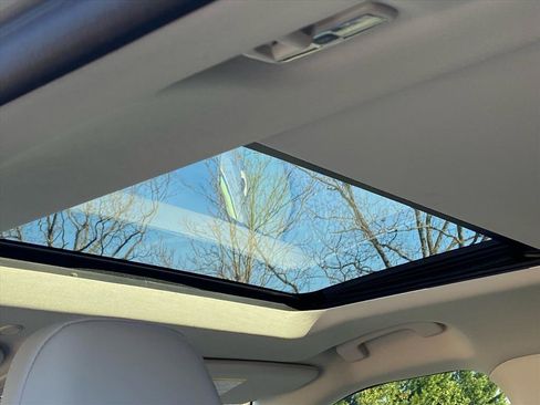 Certified 2025 Ford Explorer Platinum w/ Ultimate Package image 22