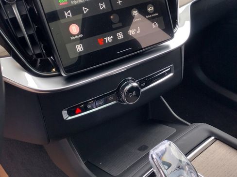 New 2026 Volvo XC90 B6 Plus w/ Protection Package image 17