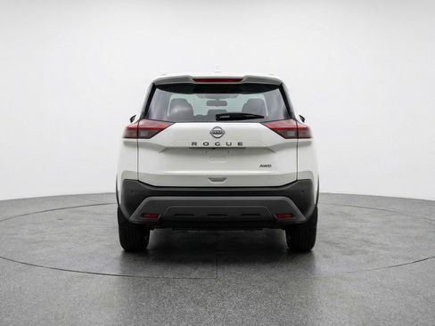 Used 2025 Nissan Rogue SV image 7