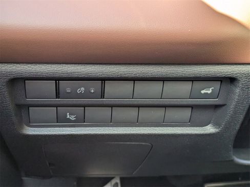 New 2025 Mitsubishi Outlander SEL image 24