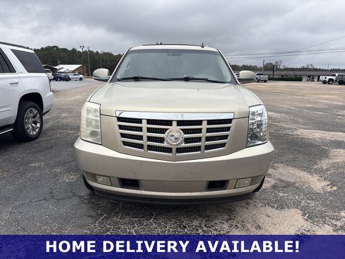 Used 2009 Cadillac Escalade 2WD image 2