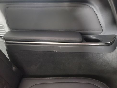 Used 2024 Rivian R1S Adventure image 36