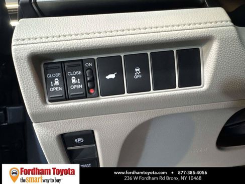 Used 2025 Honda Odyssey EX-L image 19