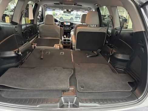 Used 2022 Honda Pilot Touring image 13