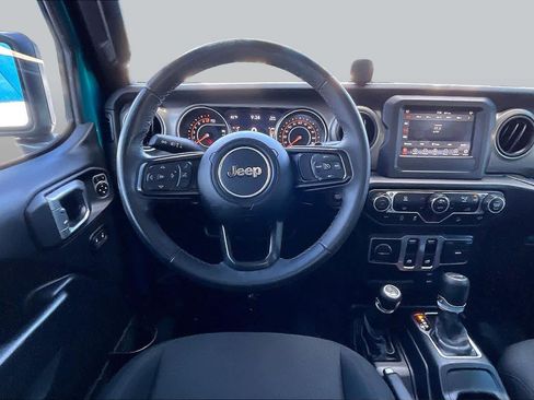 Used 2019 Jeep Wrangler Sport AWD/4WD image 6
