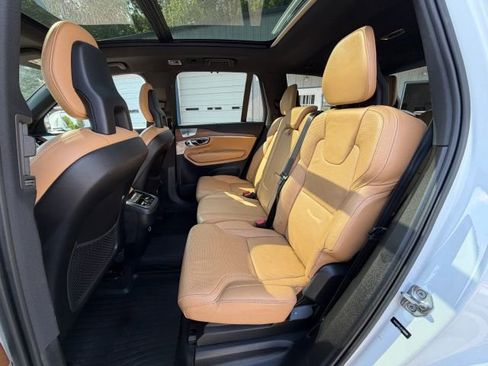 Used 2016 Volvo XC90 T6 Inscription w/ Vision Package AWD/4WD image 12