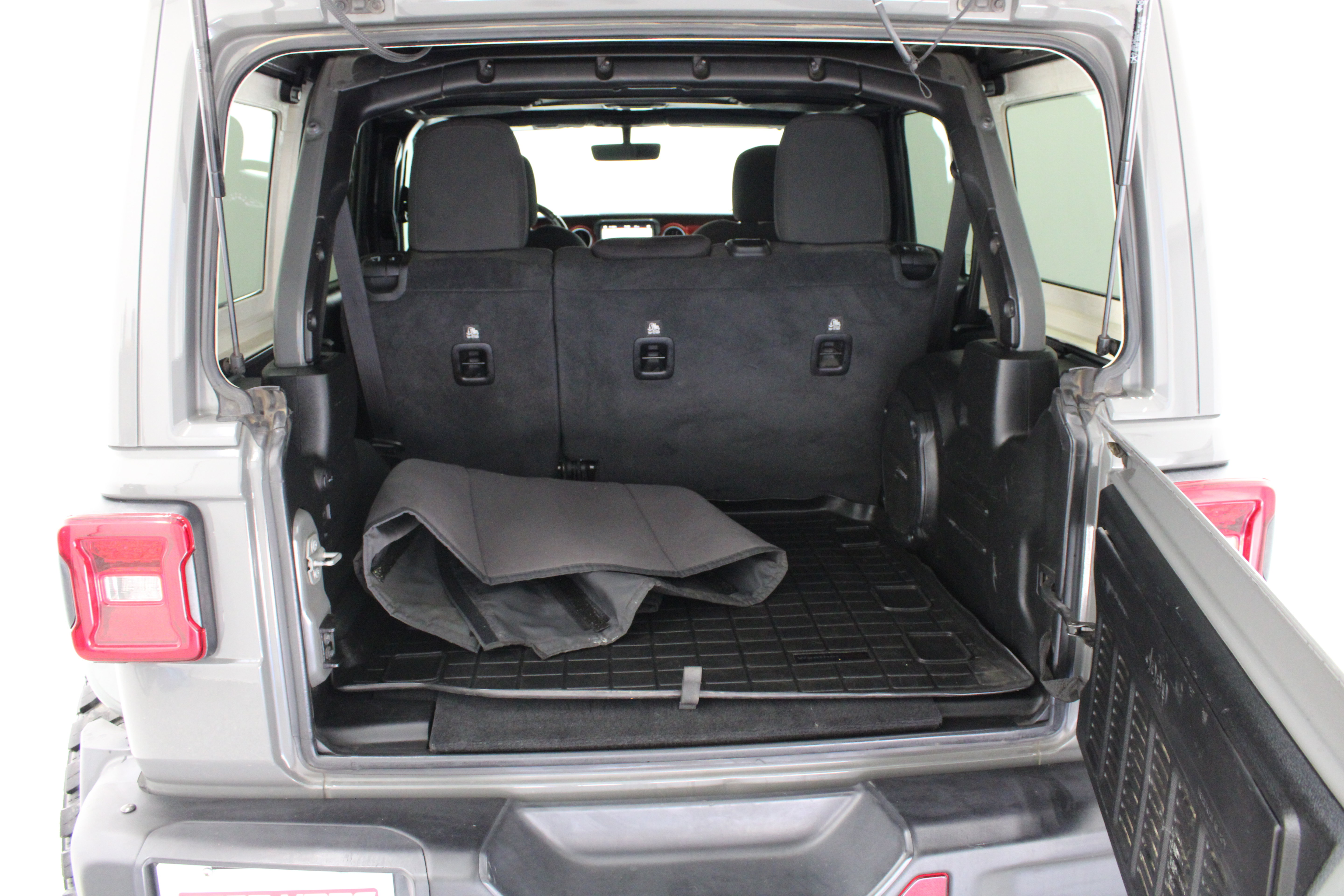 Used 2020 Jeep Wrangler Unlimited Rubicon AWD/4WD image 34