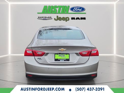 Used 2024 Chevrolet Malibu LT image 4