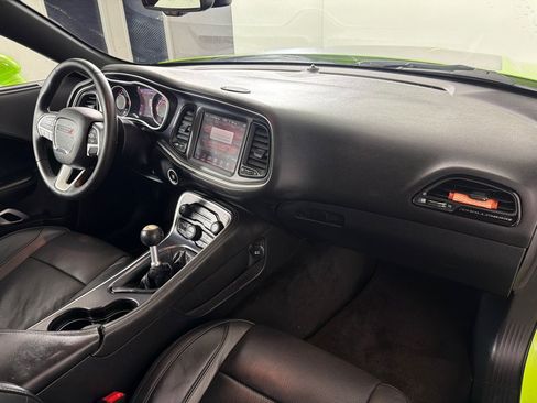 Used 2015 Dodge Challenger R/T Plus RWD image 21