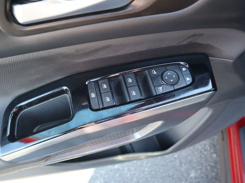 Used 2024 Nissan Pathfinder SL image 19