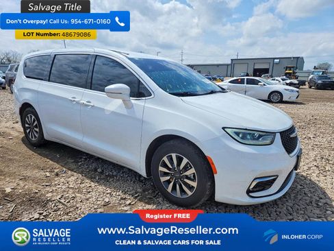 Used 2022 Chrysler Pacifica Touring-L FWD image 5