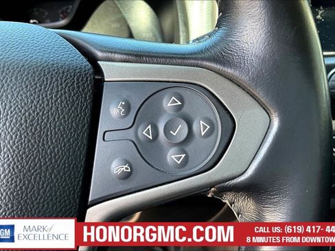 Used 2018 Chevrolet Colorado Z71 AWD/4WD image 12
