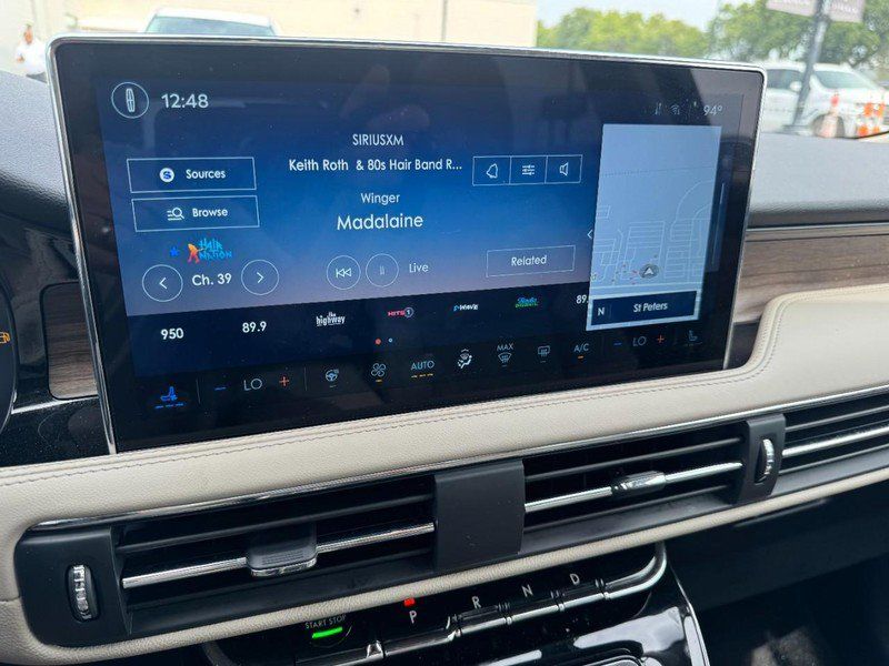 Certified 2025 Lincoln Corsair Reserve w/ Equipment Group 202A AWD/4WD image 16