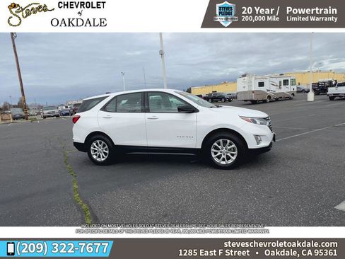 Certified 2018 Chevrolet Equinox LS image 2