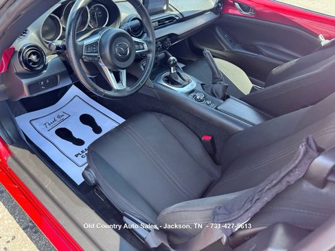 Used 2017 MAZDA MX-5 Miata RF Club RWD image 25