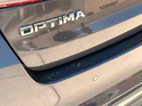 Used 2018 Kia Optima S FWD image 5
